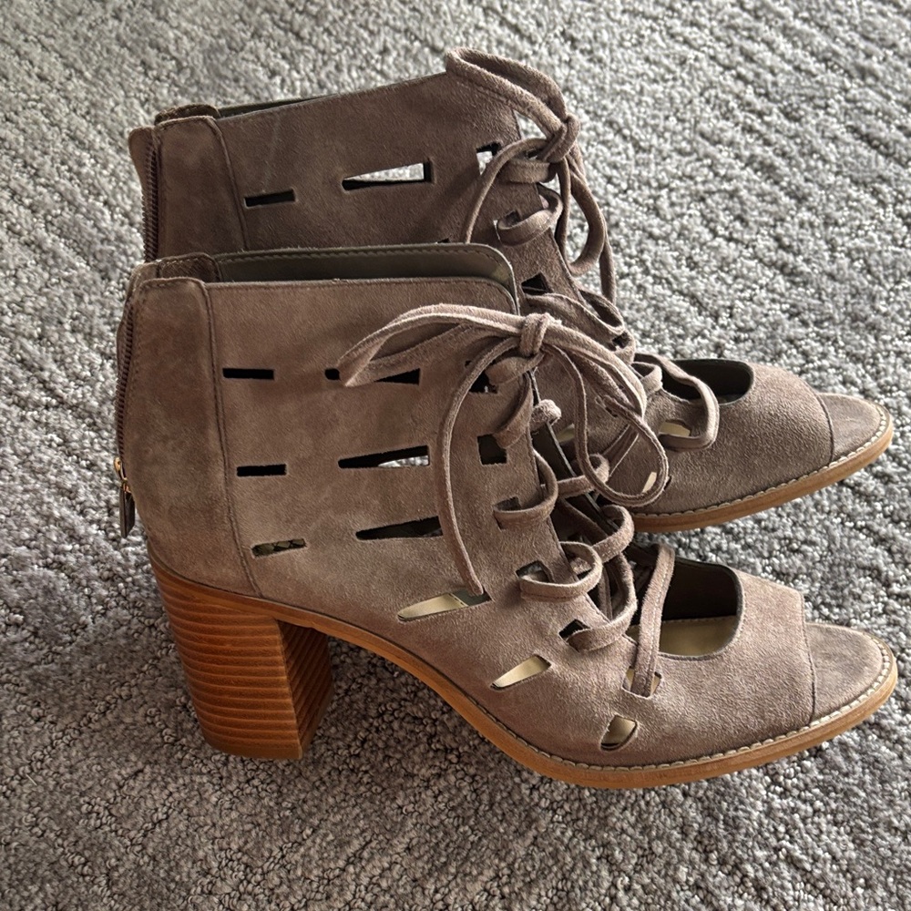 Vince Camuto Stylish Taupe Lace-Up Women's Heeled Sandals